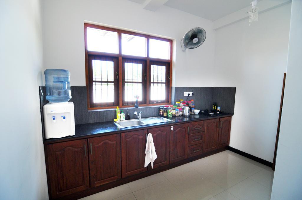 Park Lane Apartments Negombo Værelse billede