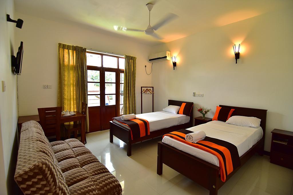 Park Lane Apartments Negombo Eksteriør billede